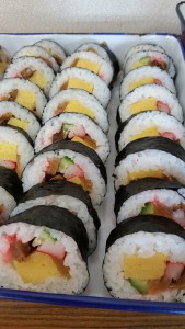 田中６　並ぶ巻寿司